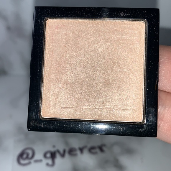 CHAMPAGNE (#13) Shimmer Wash Bobbi Brown Discontinued Eyeshadow - Picture 5 of 14